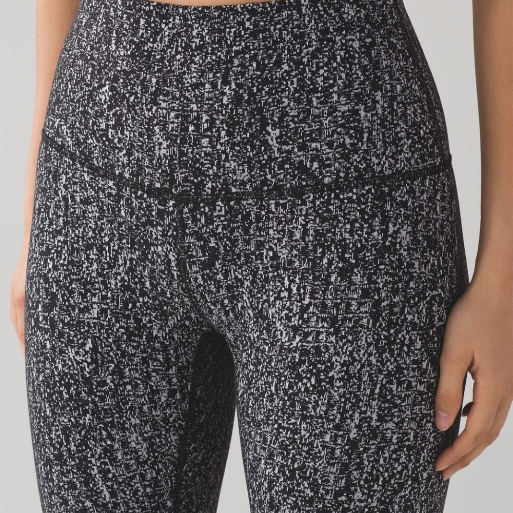 Lululemon Wunder Under Pant (Hi-Rise) - Picture 2 of 7